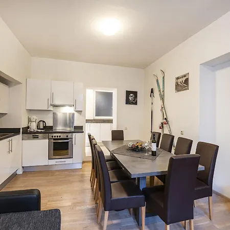 Apartman Near Lifts *